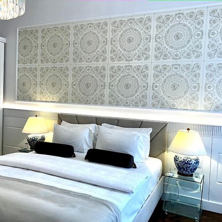 Luxury Apartments Mondrian Market Square III Warszawa Rom bilde